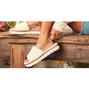 Koolaburra by UGG Natural Fuzz'N II Womens Size 9 Ivory Slippers 1116914